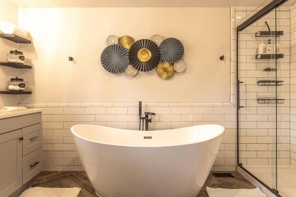 Holiday home Families & Pets! Hot Tub, Playground, Gym & More! *