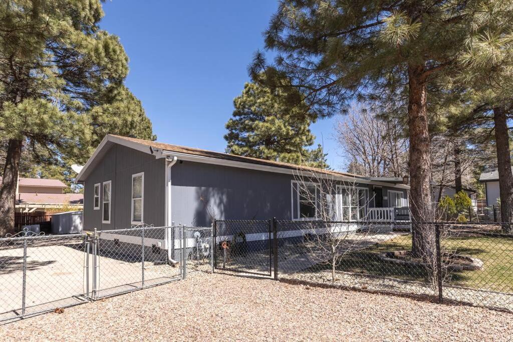 Families & Pets! Hot Tub, Playground, Gym & More! Holiday home *
